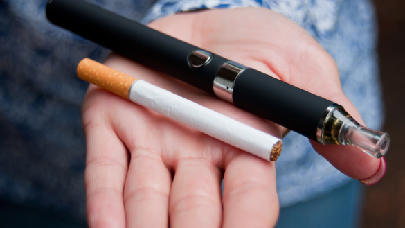 E-cigaretter ökar risken att ungdomar börjar röka vanliga cigaretter